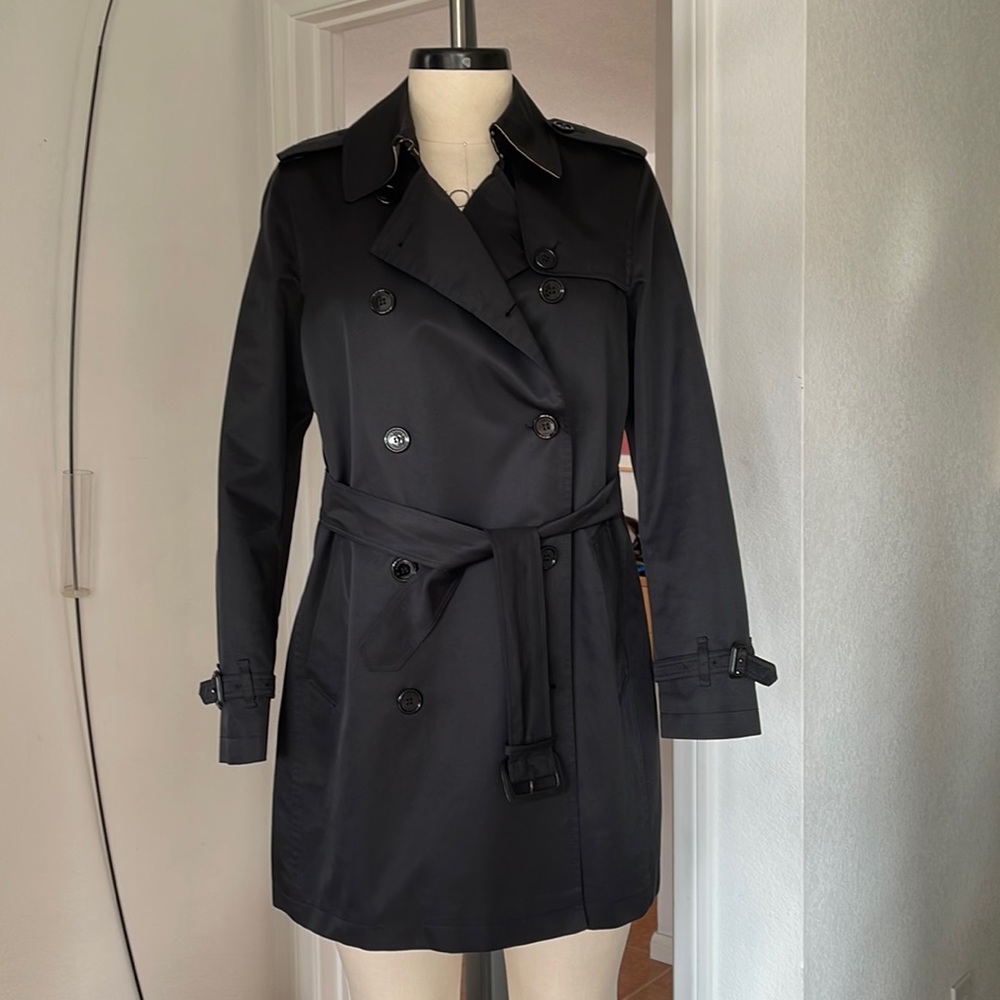 Burberry Brit mid length trench coat with detachable lining.